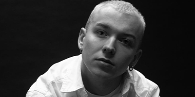 Alt image